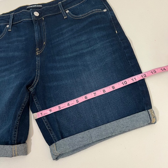 Calvin Klein Jeans Womens Denim Shorts Dark Wash Cuffed Size 14 - Picture 7 of 10